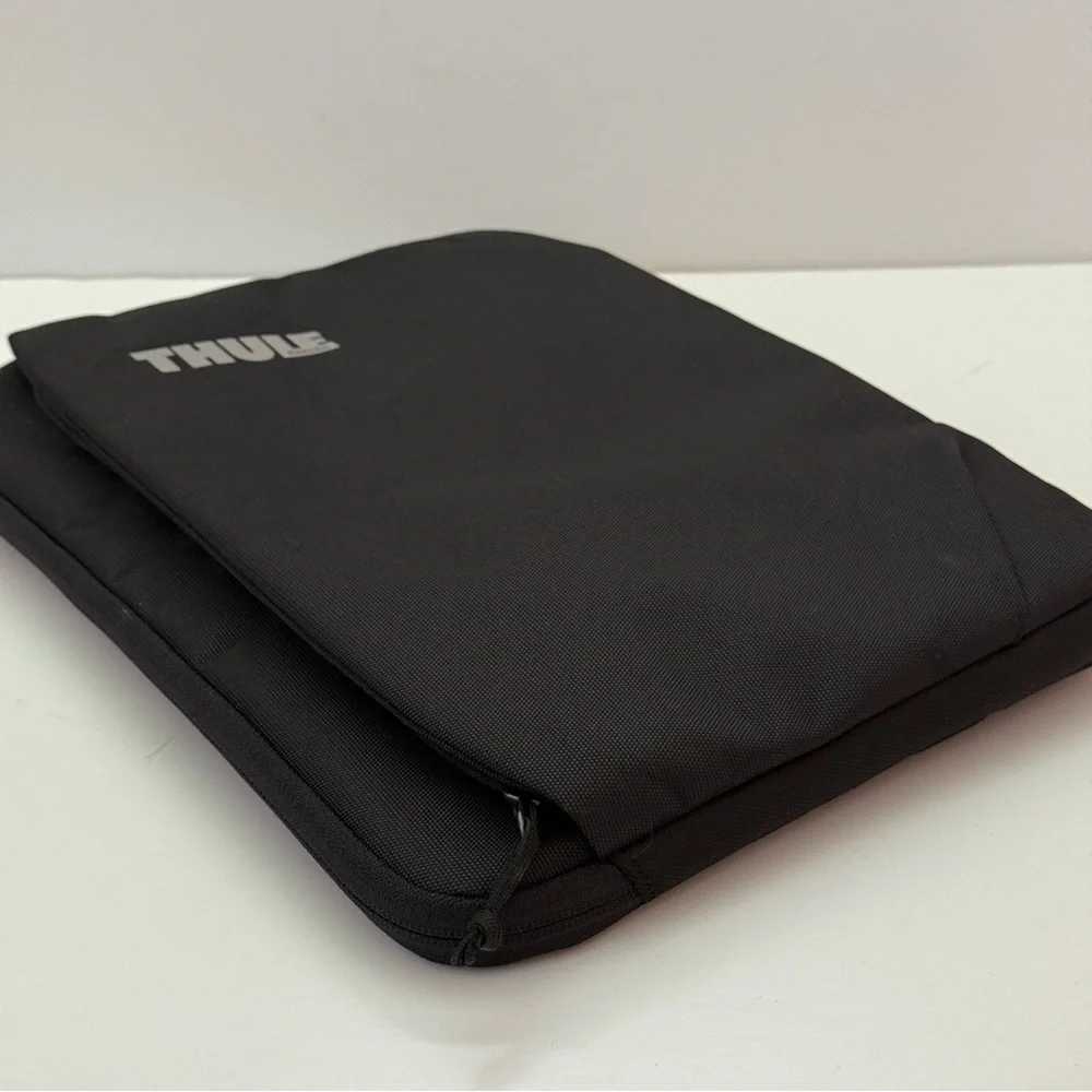 Thule Subterra Sleeve for 13” MacBook Pro or 13.3” PC